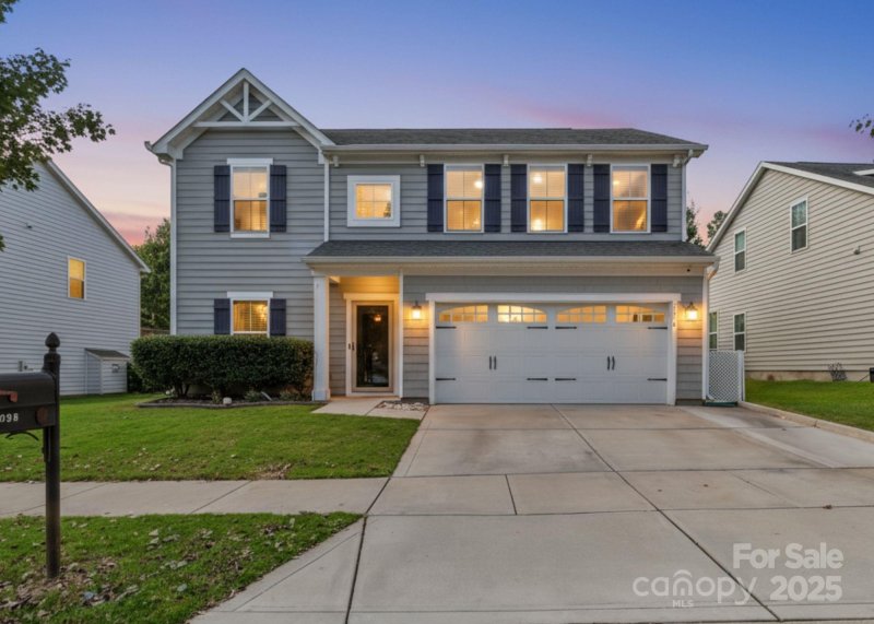 Property image 2 of 1098 Kings Bottom Drive in Massey, Fort Mill, SC 29715