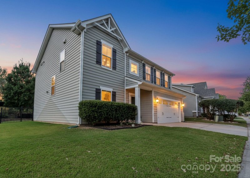 Property image 3 of 1098 Kings Bottom Drive in Massey, Fort Mill, SC 29715