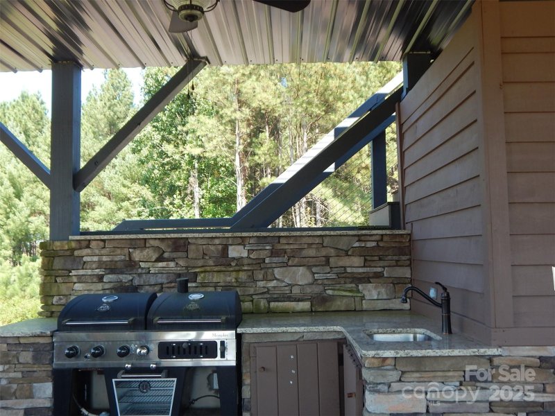 Property image 4 of 335 Table Rock Trace in Lake Rhodhiss Estates, Valdese, NC 28690