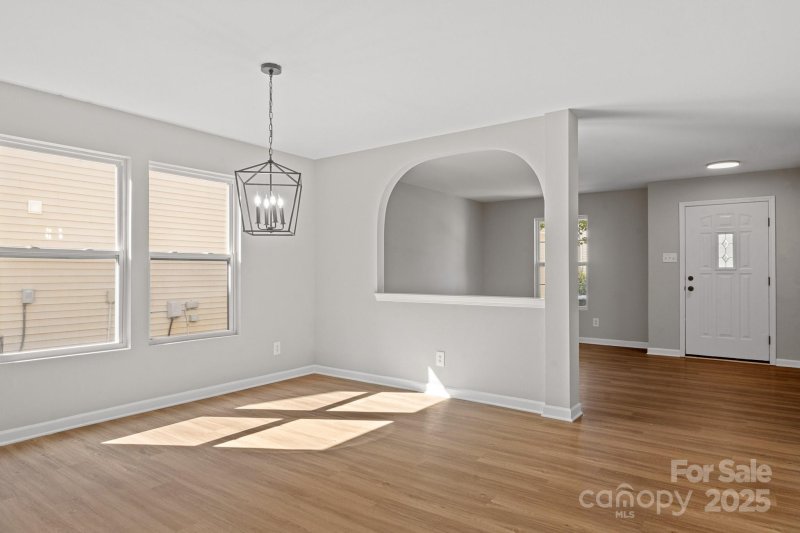 Property image 4 of 6007 Shortleaf Pine Court in Kingstree Ph Iii, Charlotte, NC 28215