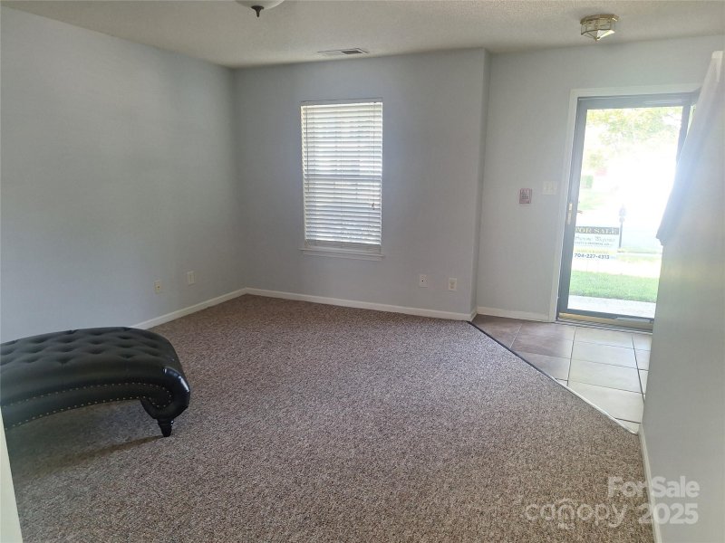 Property image 4 of 10320 Wakerobin Lane in Back Creek Hollow, Charlotte, NC 28213