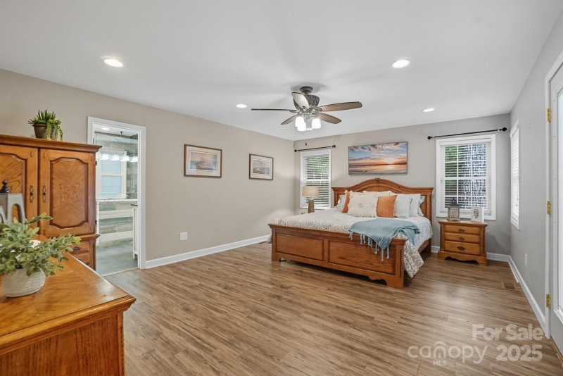 Property image 2 of 7218 Alexander Farm Road in Village Lake, Monroe, NC 28110