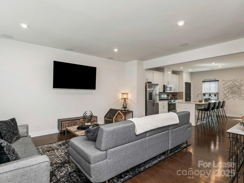 Property image 5 of 2049 Birchside Drive in Oakhurst, Charlotte, NC 28205