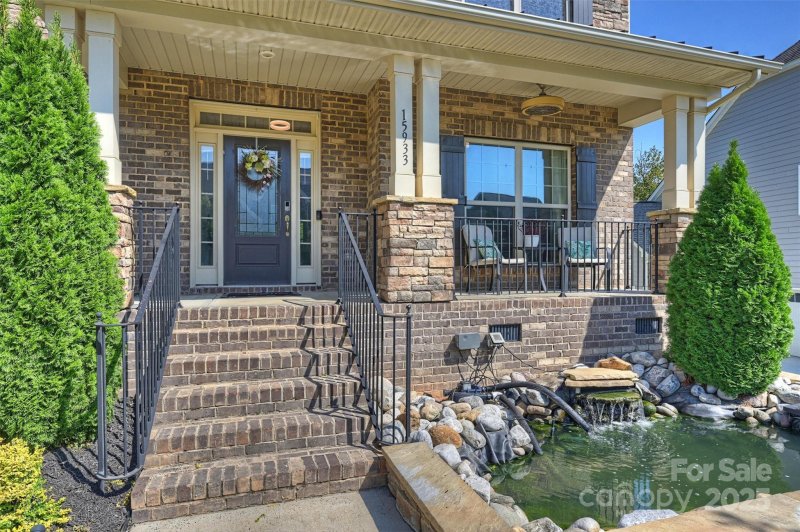 Property image 3 of 15933 Arabian Mews Lane in Southern Trace, Charlotte, NC 28278