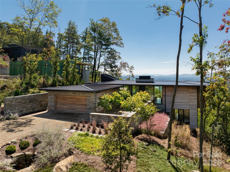 Property image 3 of 353 Retreat Ridge Way in Ventana, Asheville, NC 28804