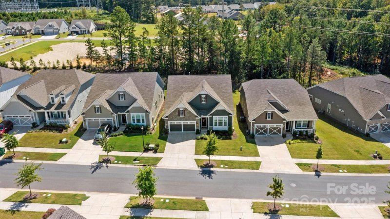 Property image 4 of 12508 Old Iron Lane in Cresswind, Charlotte, NC 28215