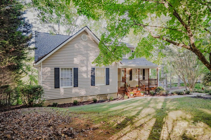 Property image 3 of 49 Gosling Circle in Beechwood Lakes, Hendersonville, NC 28792