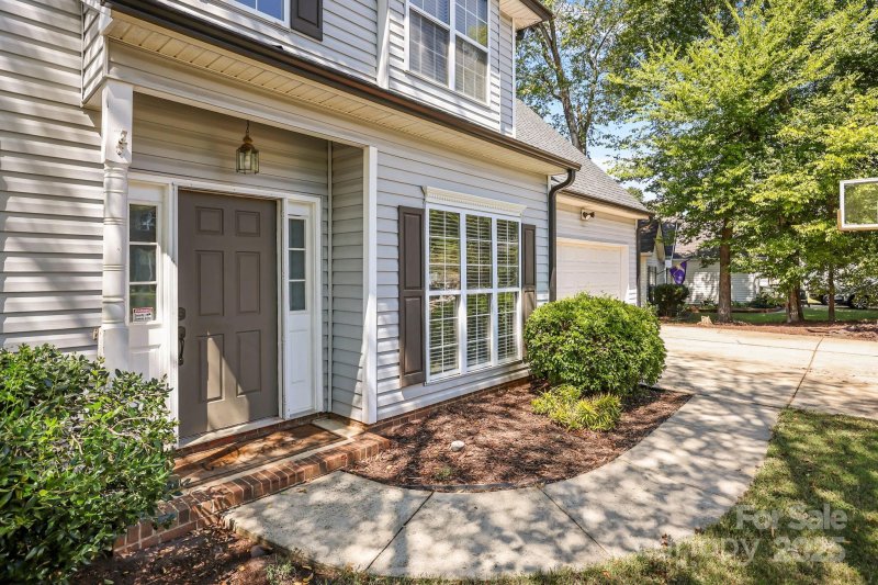 Property image 3 of 3878 Sw Longwood Drive in Greystone, Concord, NC 28027