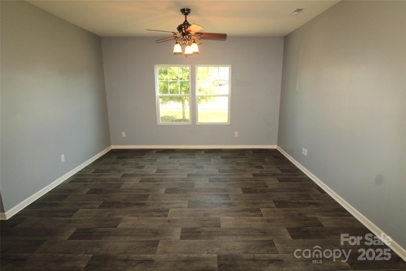 Property image 3 of 518 Dutch White Drive in Clover Meadows, Clover, SC 29710