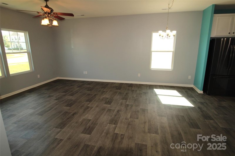 Property image 4 of 518 Dutch White Drive in Clover Meadows, Clover, SC 29710