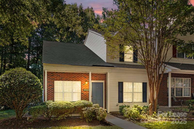 10660 Holly Ridge Boulevard