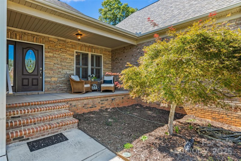 Property image 2 of 1593 Worthington Crossing in The Summit, Rock Hill, SC 29732