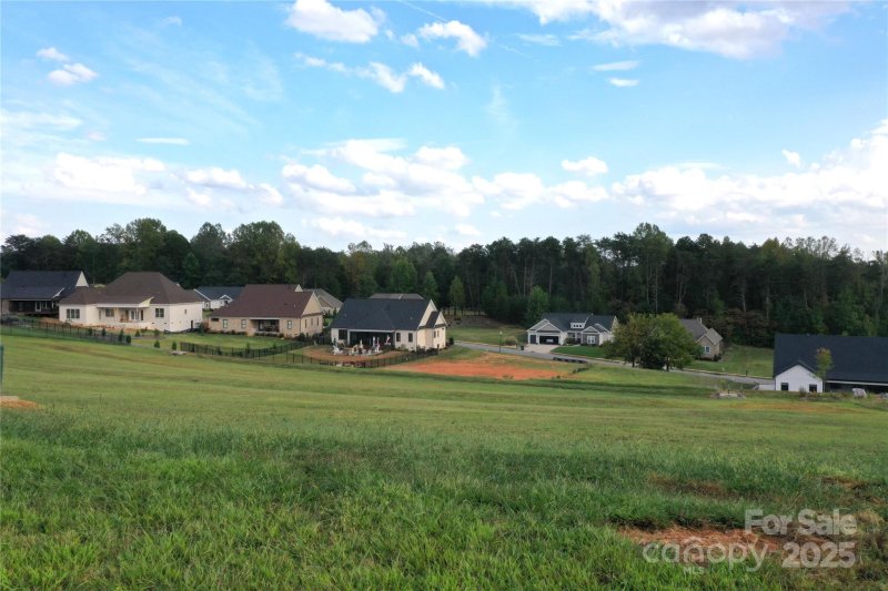 Property image 4 of 2627 Vista Lane in Rock Barn, Conover, NC 28613