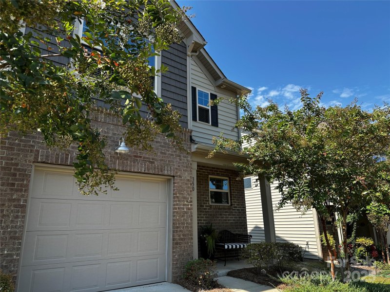 350 Kennebel Place