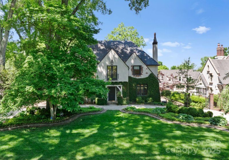 Property image 2 of 1550 Queens Road in Myers Park, Charlotte, NC 28207