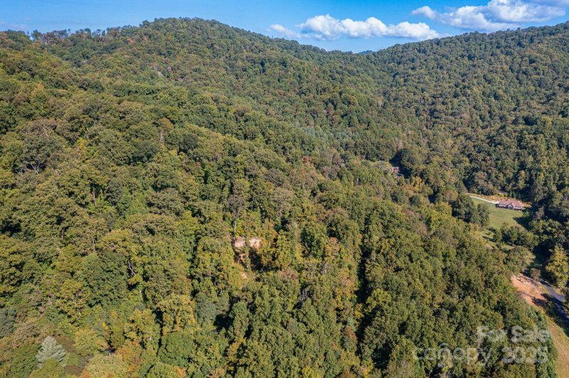 Property image 3 of 300 Running Deer Lane in Mountain Park, Mars Hill, NC 28754