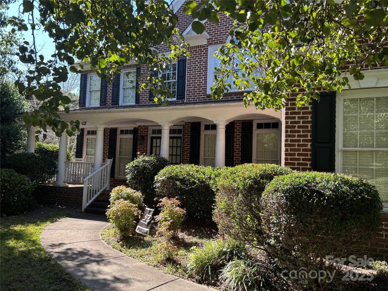 4228 Wallbrook Drive