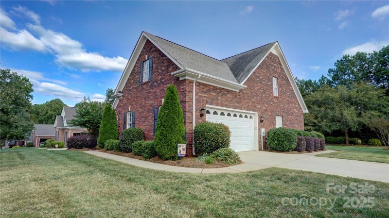 Property image 3 of 3109 Fairmead Drive in Fieldstone, Concord, NC 28025