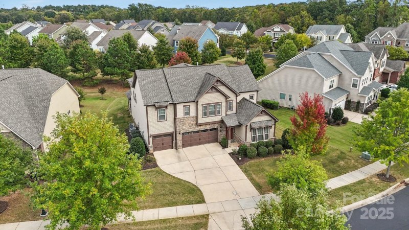 Property image 2 of 13345 Horned Lark Drive in Chapel Cove, Charlotte, NC 28278