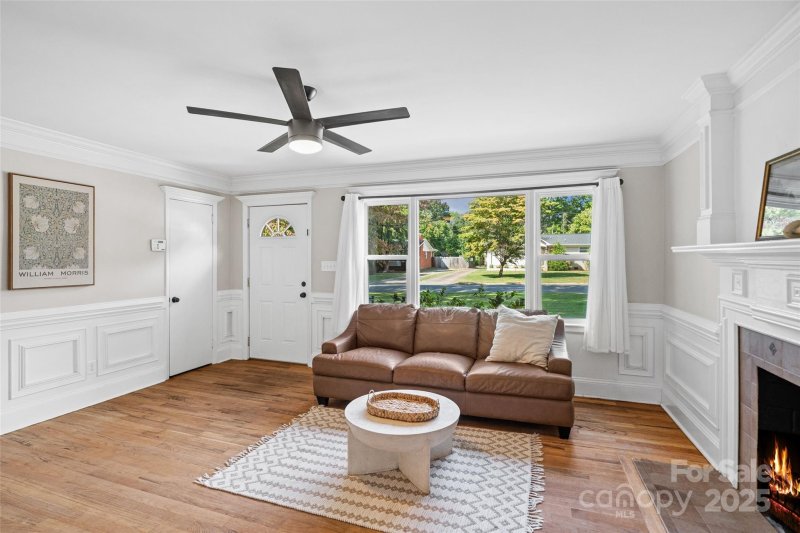 Property image 4 at 2932 Enfield Road, Charlotte, NC 28205