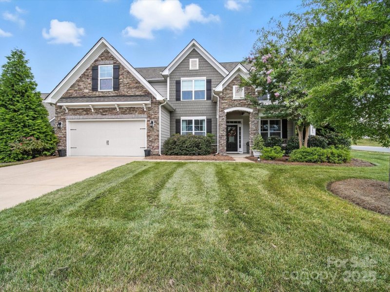 Property image 2 of 9285 Vecchio Drive in Avondale, Fort Mill, SC 29707