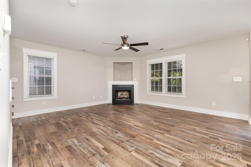 Property image 5 of 1523 Hollow Maple Drive in Oakdale Green, Charlotte, NC 28216
