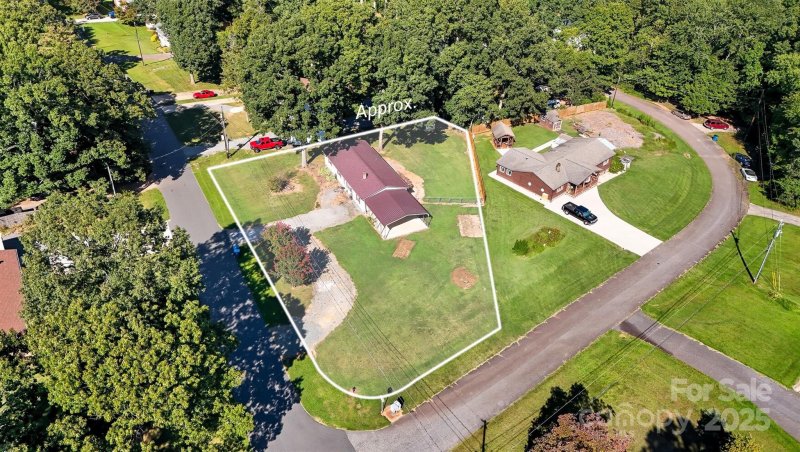 Property image 3 at 1538 Kings Road, Hickory, NC 28602