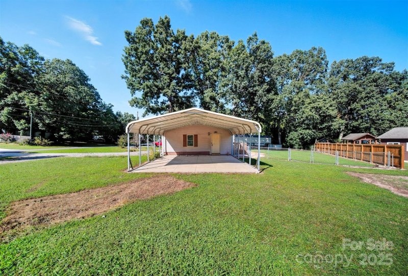 Property image 5 at 1538 Kings Road, Hickory, NC 28602