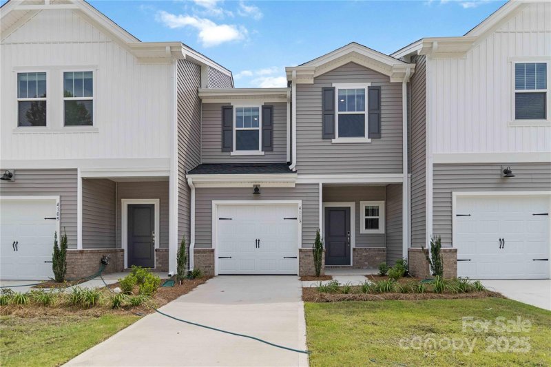 Property image 2 at 4113 Summit Woods Drive, Charlotte, NC 28216