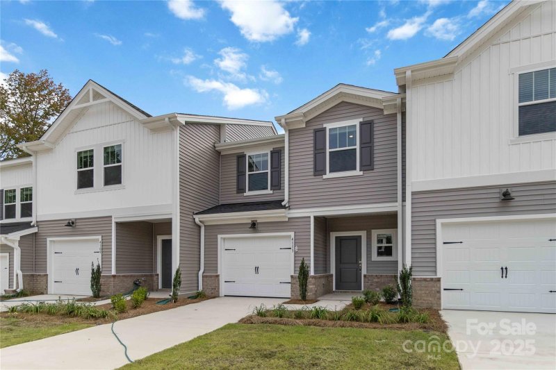 Property image 3 at 4113 Summit Woods Drive, Charlotte, NC 28216