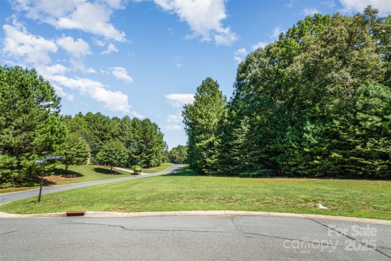 Property image 5 of 3000 Ashwood Park in Reflection Pointe, Belmont, NC 28012