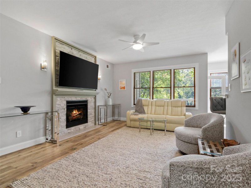 Property image 5 of 220 Stoney Falls Loop in Mountain Air, Burnsville, NC 28714