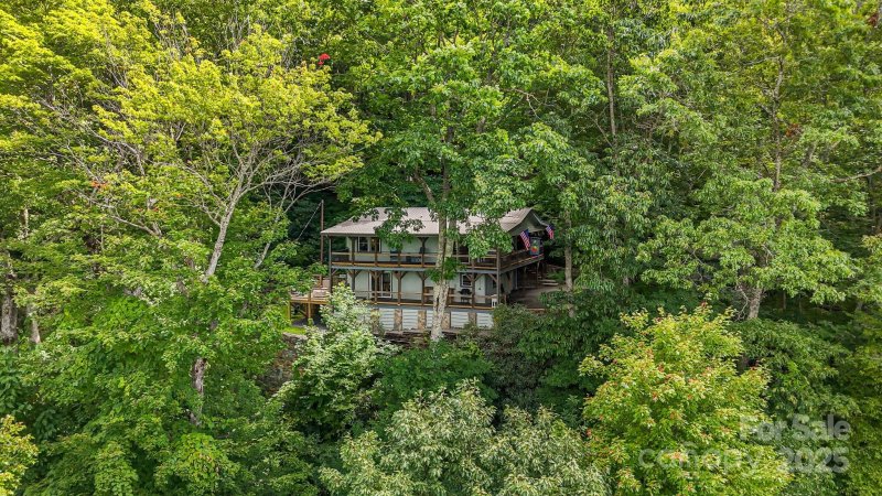 Property image 3 of 61 Eagle Roost Road in Mountain Top Development Inc, Maggie Valley, NC 28751