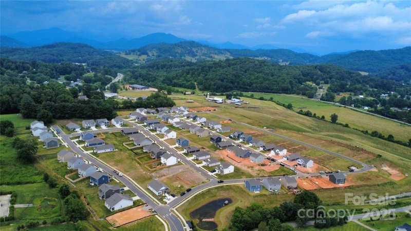 Property image 2 of 84 Queen Valley Way in Valleywood Farms, Waynesville, NC 28786