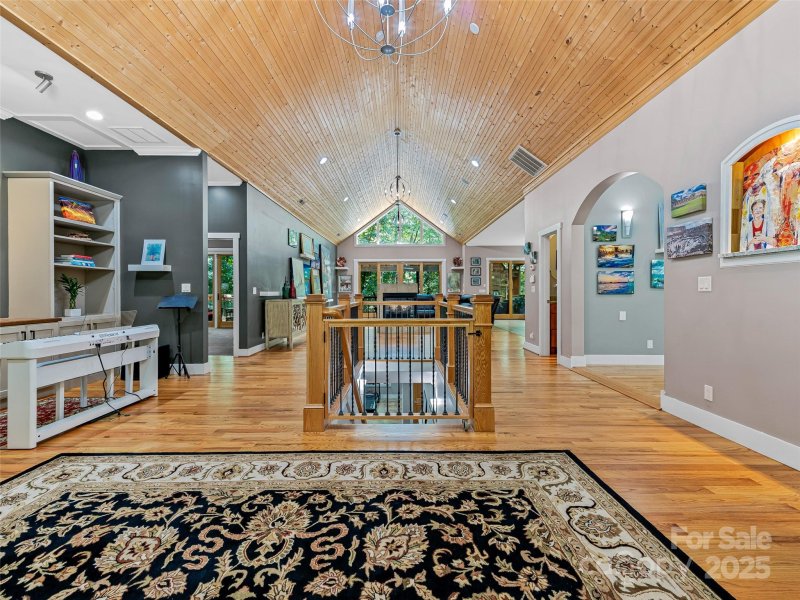 Property image 5 of 105 Blackberry Lane in Alexander Crest, Fairview, NC 28730