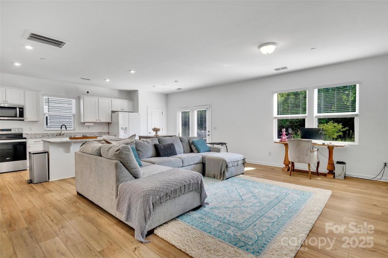 Property image 4 of 3011 Langhorne Avenue in Spring Meadow, Concord, NC 28027