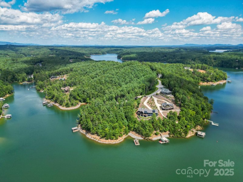 Property image 4 of 131 West Point Drive in The Peninsula at Lake James, Nebo, NC 28761