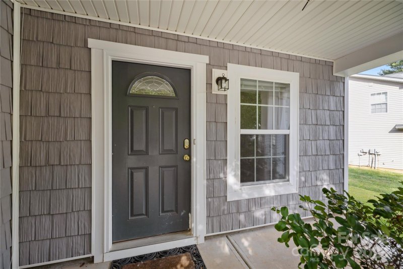 Property image 2 of 12415 Lanier Islands Circle in Hamilton Lakes, Charlotte, NC 28273