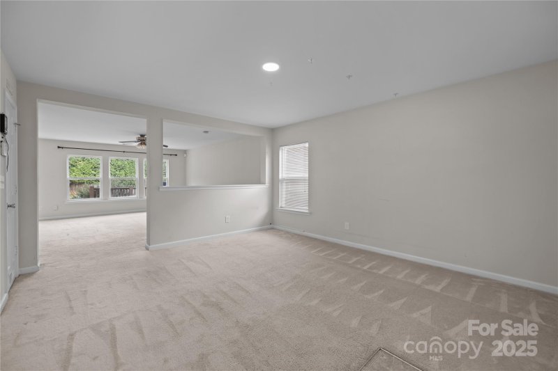 Property image 5 of 12415 Lanier Islands Circle in Hamilton Lakes, Charlotte, NC 28273