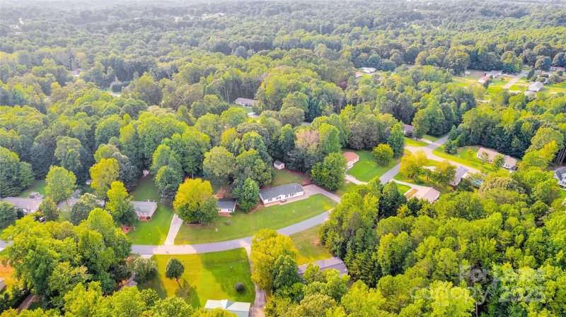 Property image 4 at 166 Crystal Bay Drive, Mooresville, NC 28115