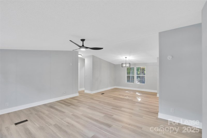 Property image 5 at 166 Crystal Bay Drive, Mooresville, NC 28115