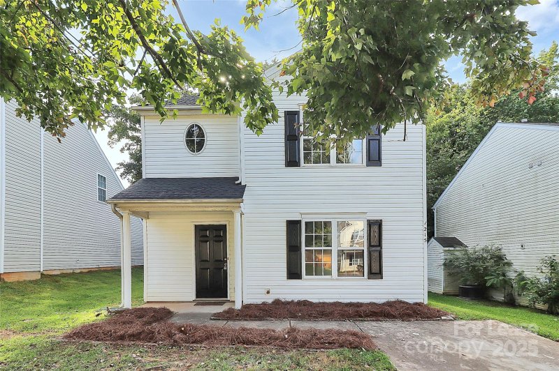 Property image 2 of 1215 Mcallister Drive in Griers Grove, Charlotte, NC 28216