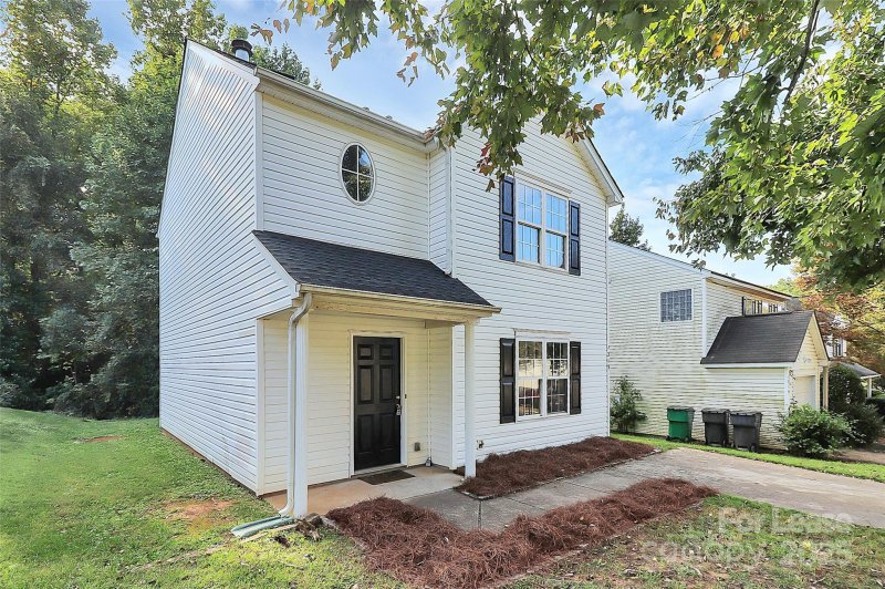 Property image 3 of 1215 Mcallister Drive in Griers Grove, Charlotte, NC 28216