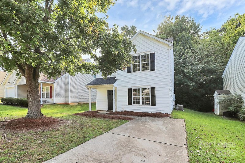 Property image 4 of 1215 Mcallister Drive in Griers Grove, Charlotte, NC 28216
