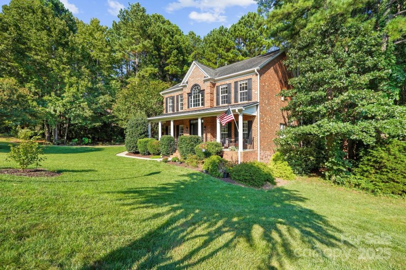 Property image 5 of 409 Stonewater Bay Lane in Stonewater, Mount Holly, NC 28120