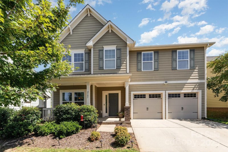 Property image 3 of 2107 Atwell Glen Lane in Huntley Glen, Pineville, NC 28134