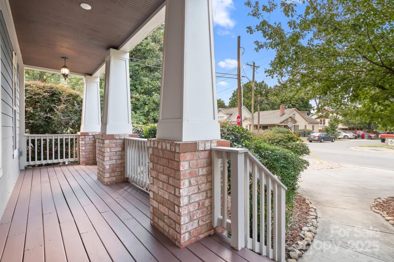 Property image 3 of 3702 Oakwood Avenue in The Arts District, Charlotte, NC 28205