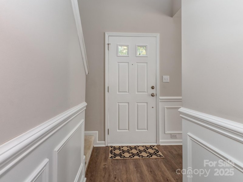 Property image 3 of 11019 Treebranch Drive in Chastain Walk, Charlotte, NC 28216