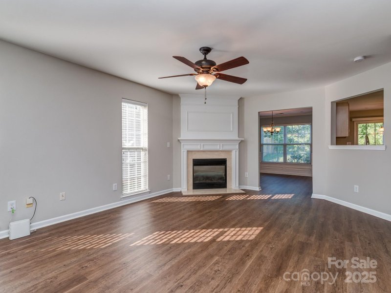 Property image 4 of 11019 Treebranch Drive in Chastain Walk, Charlotte, NC 28216