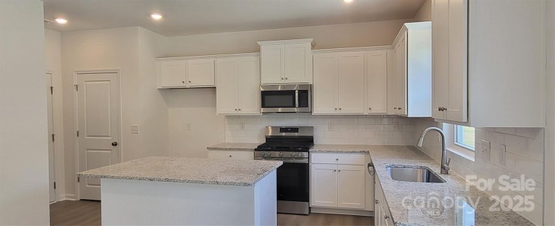 Property image 5 of 1301 Fremont Drive in Canterbury Station, Wingate, NC 28174